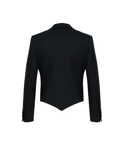 Smoking noir Pure Élégance avec revers en satin, chemise blanche et nœud papillon noir, porté avec pantalon noir.